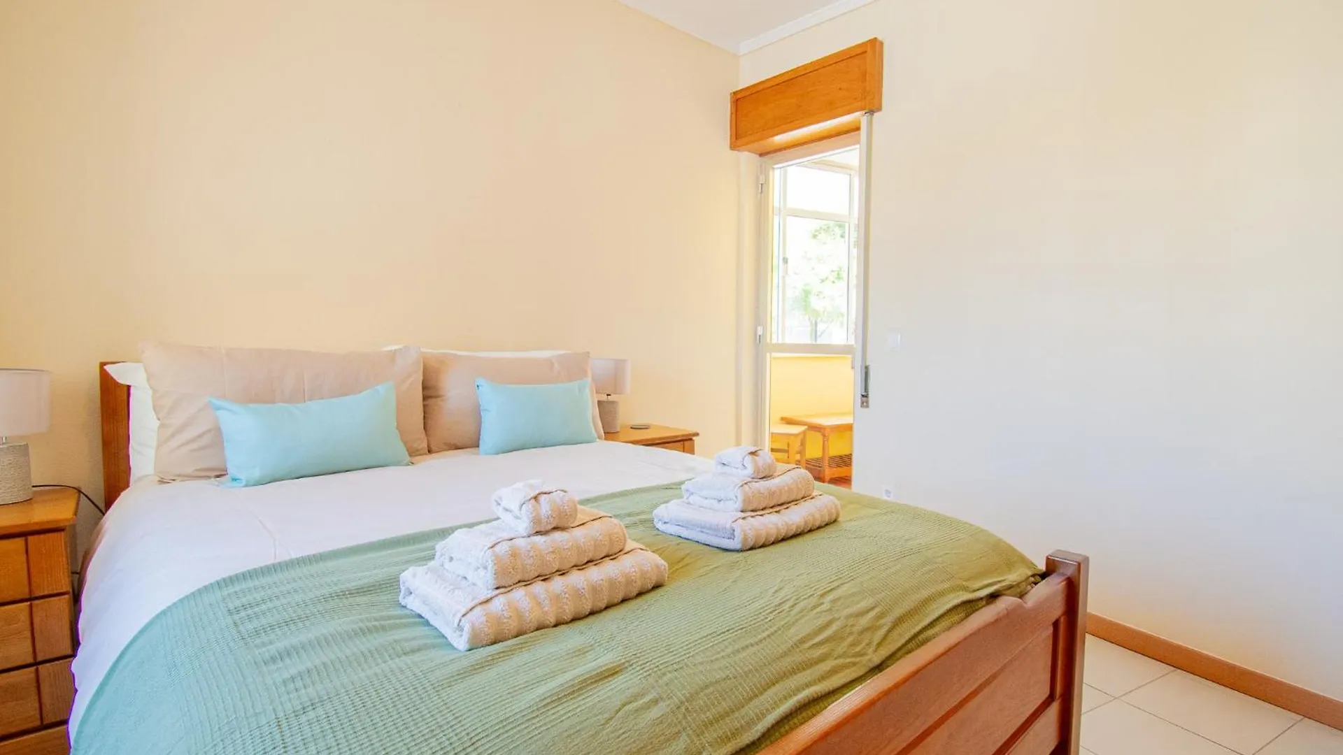 Apartman Casa Ocean Breeze, Two Bedrooms, 100M From The Beach! Portimão