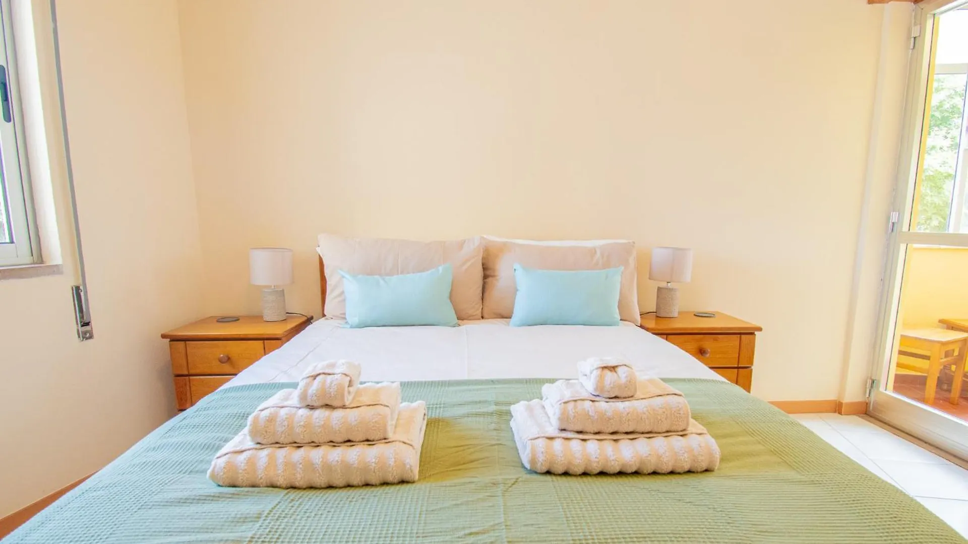 Apartman Casa Ocean Breeze, Two Bedrooms, 100M From The Beach! Portimão