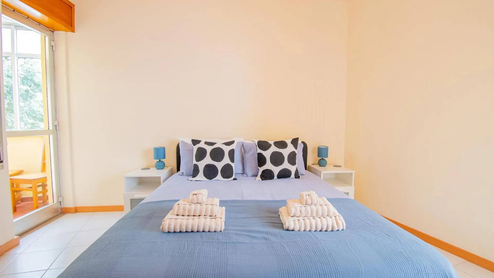 Casa Ocean Breeze, Two Bedrooms, 100M From The Beach! Portimão