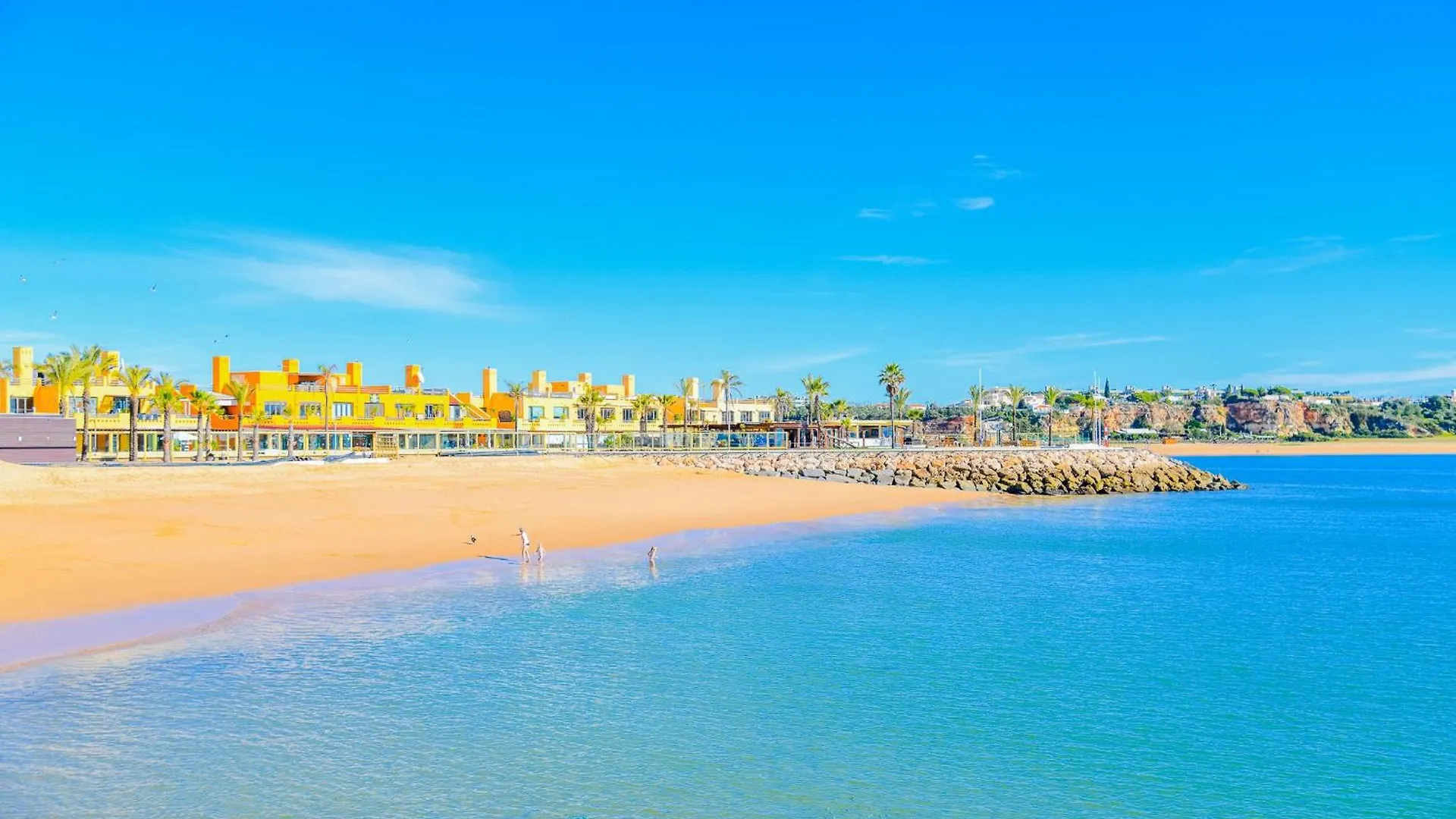 Casa Ocean Breeze, Two Bedrooms, 100M From The Beach! Portimão